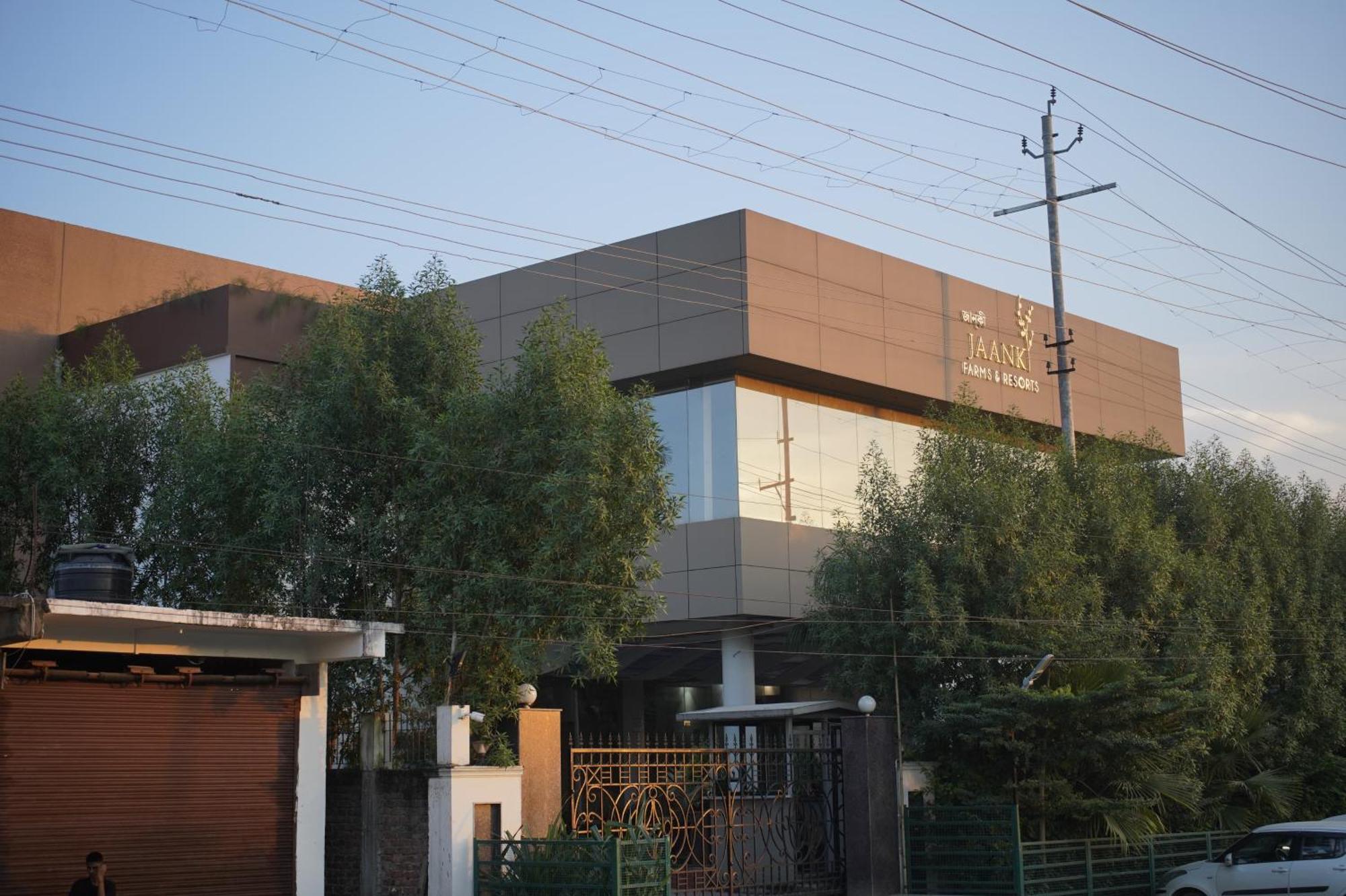 Jaanki Farms & Resorts Jorhāt Exterior foto